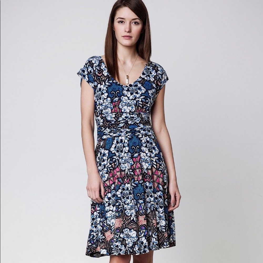 Anthropologie Meadow Rue batik Gardenia Small
